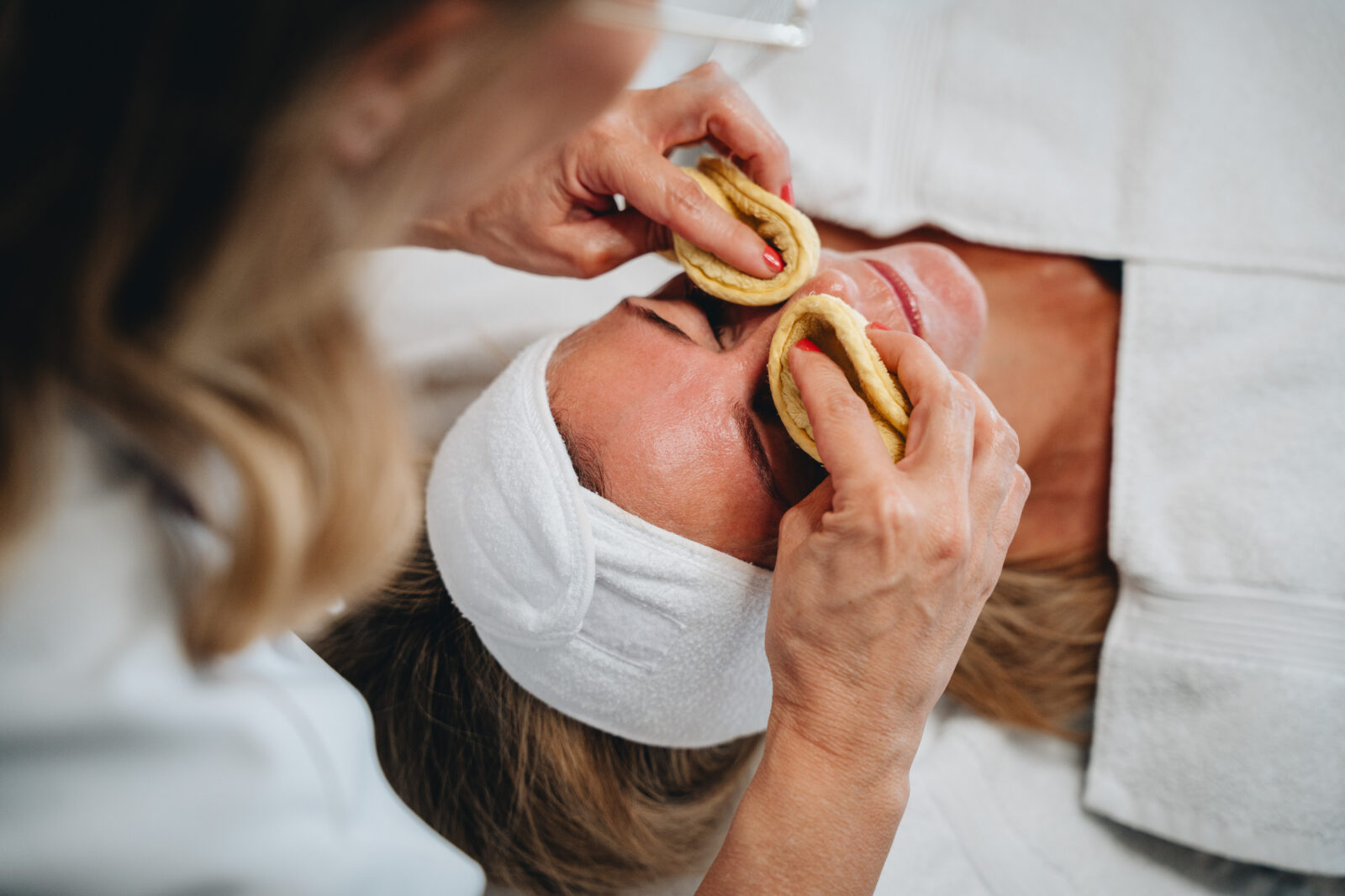 Microneedling mit original Dermapen 4 im bo-Institut Weinheim und professionelle Hautbehandlung