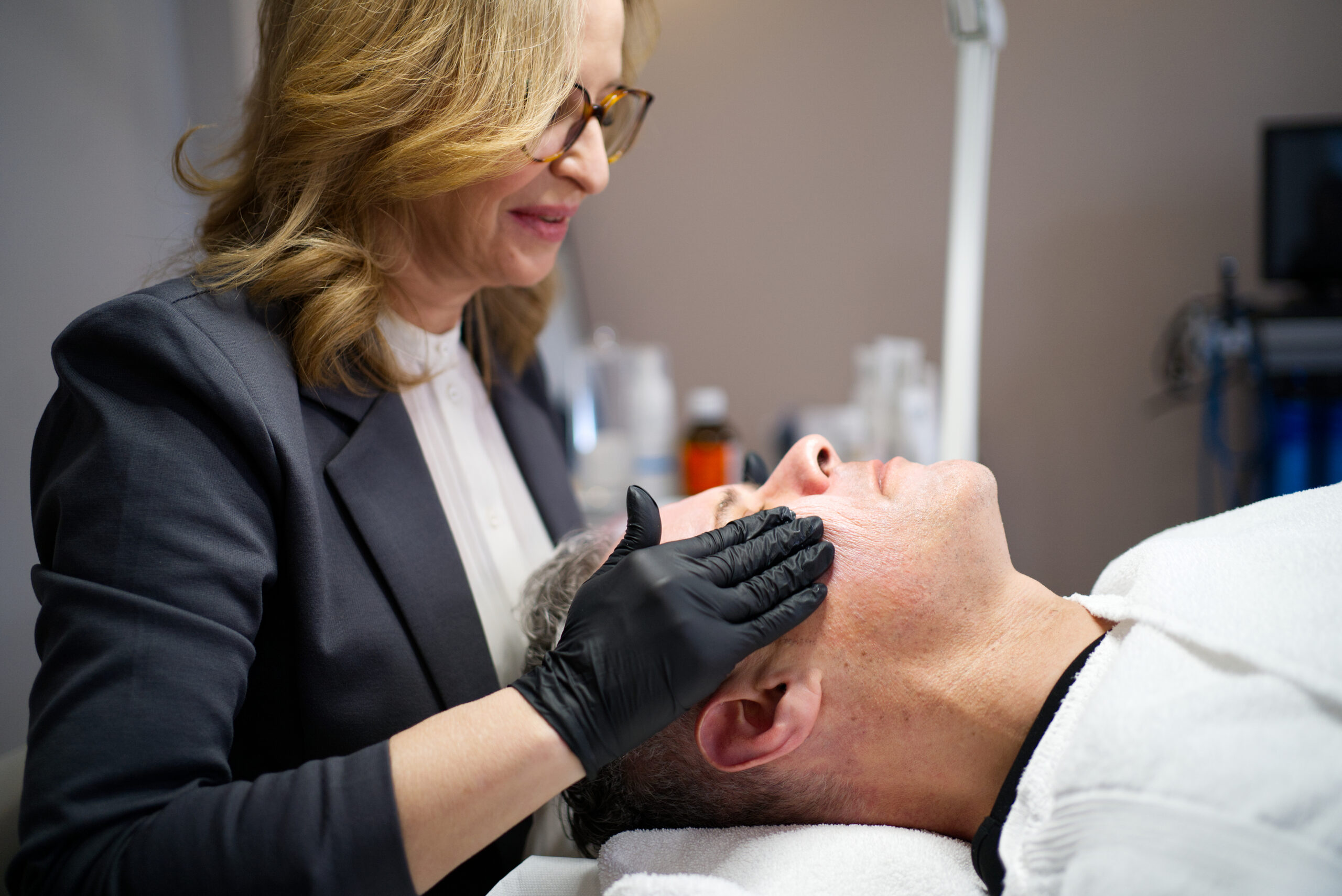 Professionelles Peeling im bo-Institut Weinheim – Kosmetik und medizinische Hautbehandlung